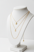 Conjunto de Colares Delicados Dourados com 3 Peças